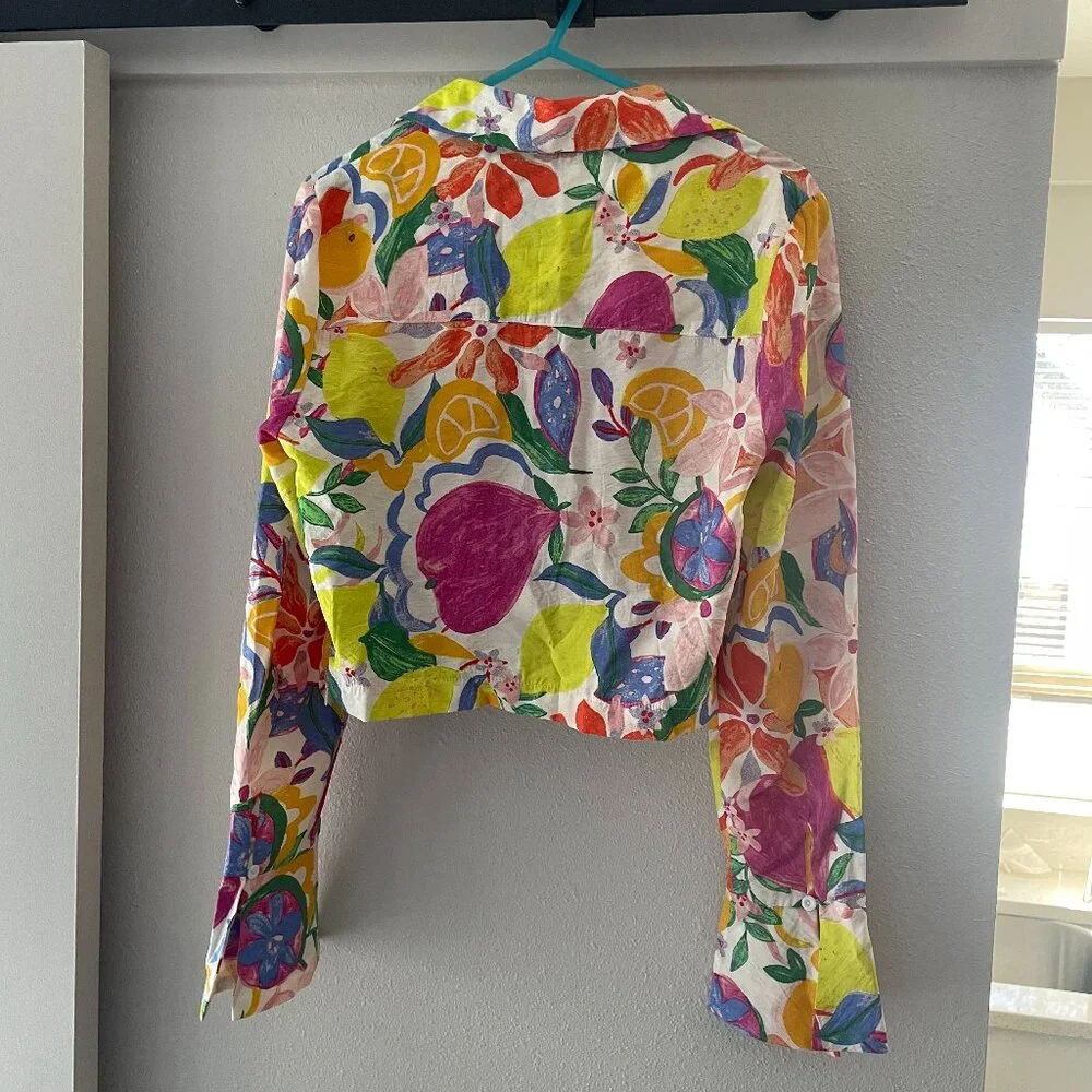 NWOT Fore Multicolored Bell Sleeve V-Neck Blouse - Picture 3 of 9